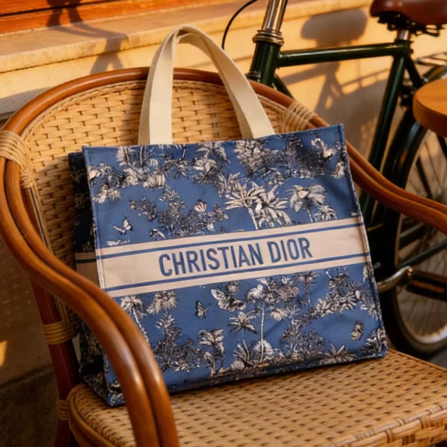 Luxury Skincare Set - Dior’s bag Luxury Custom Blue Handheld
