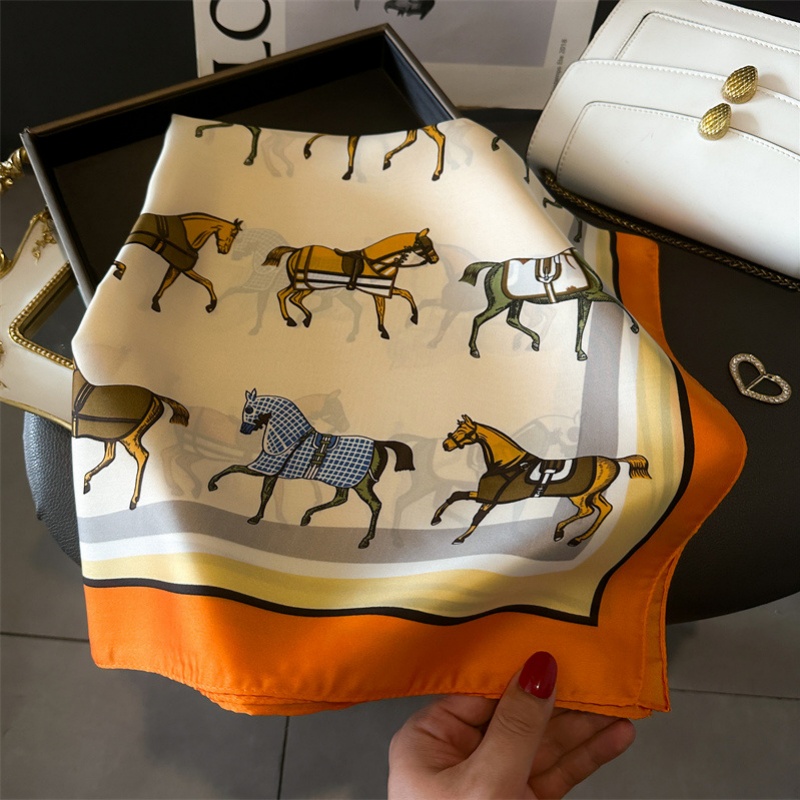 Luxury Brand 2026 Horse Print  - Luxury Skincare Headband 评论和价格