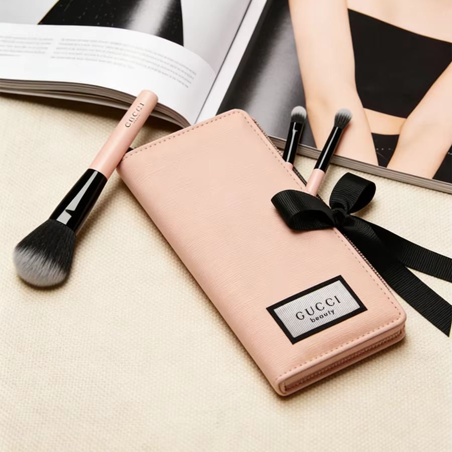 GUCCIs bag Makeup Brush Set Pi - Luxury Skincare Set 评论和价格